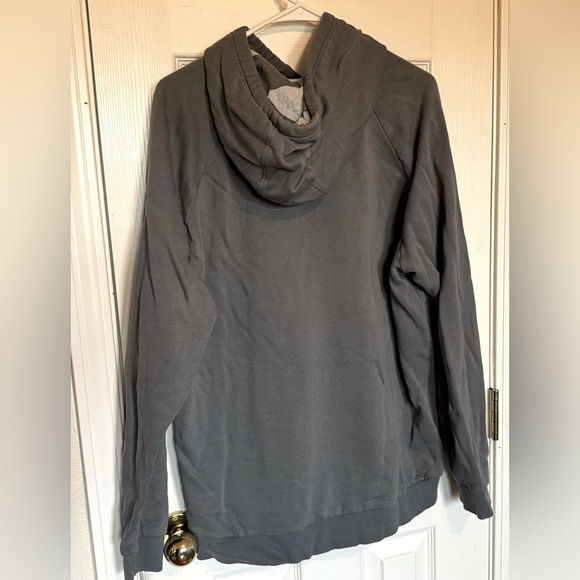 Men’s Under Armour Sweatshirt - Picture 2 of 2